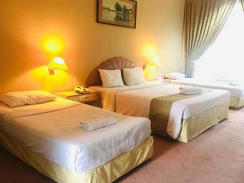 New Grand Park Hotel Сурабая Екстериор снимка
